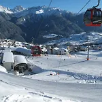 Roeck Garni 4*