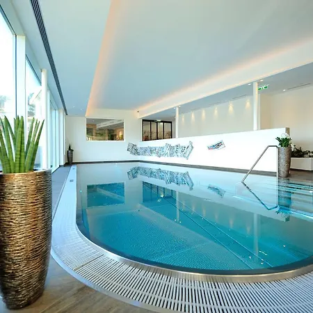 Hotel Roeck Garni 4*