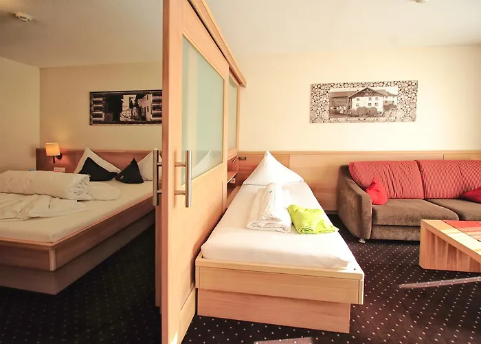 Roeck Garni Hotel Fiss