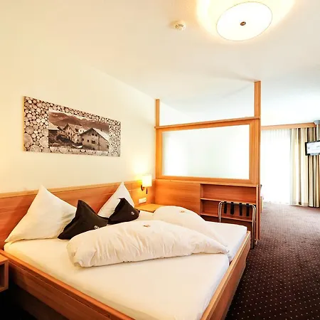 Hotel Roeck Garni 4*