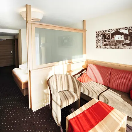 Hotel Roeck Garni Fiss