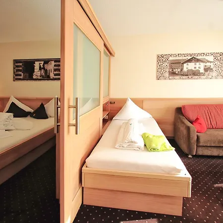 Röck Garni Hotell Fiss